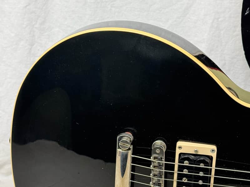 Gibson Les Paul Classic Guitar with Case - Image 4
