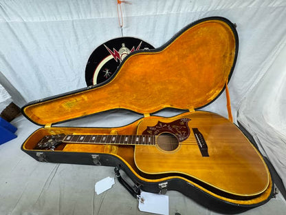 Gibson Hummingbird Dreadnought Acoustic Guitar with Case - needs work!