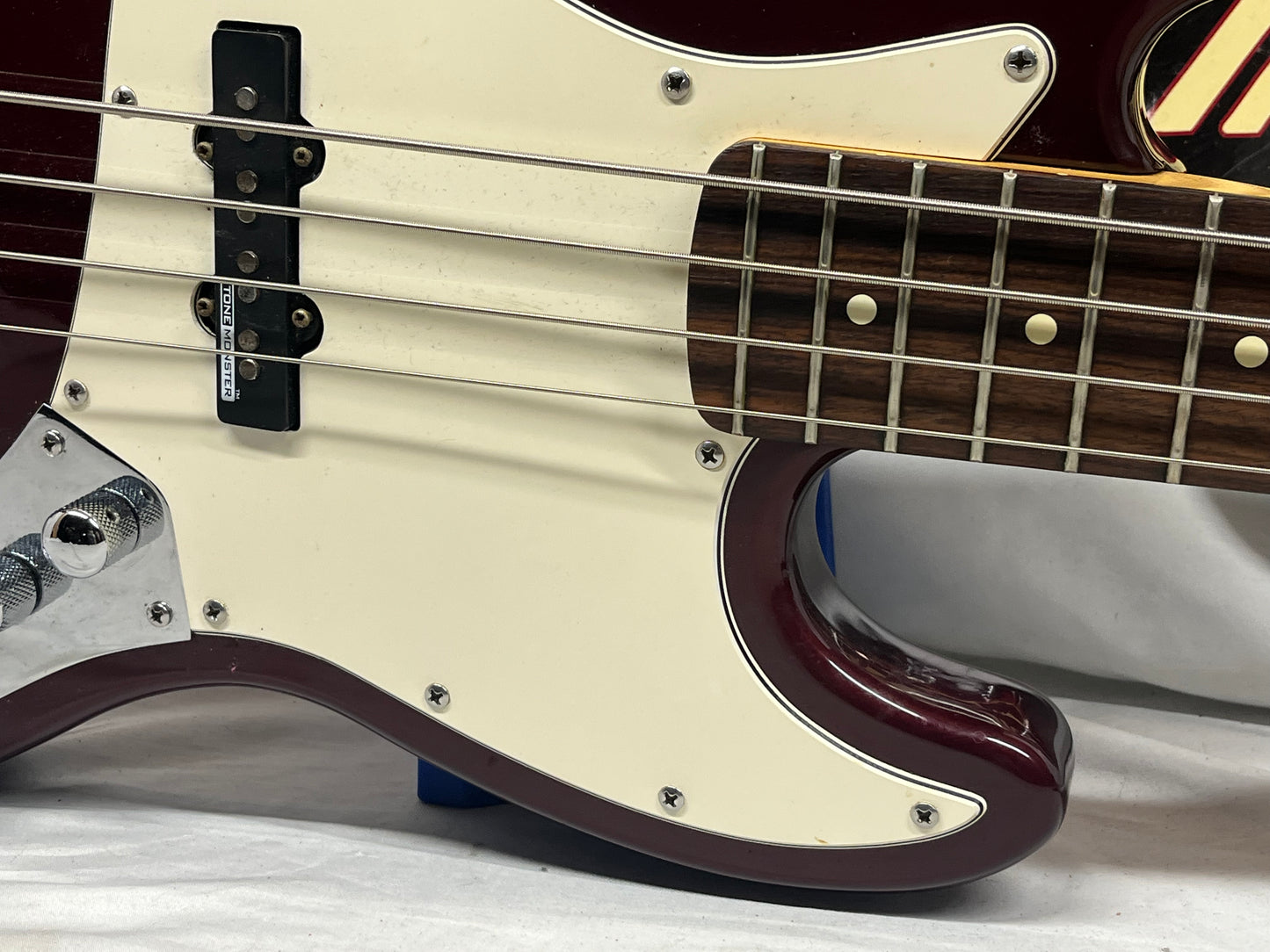 Fender Standard 4-String Electric Jazz Bass MIM - Made in Mexico - Midnight Wine