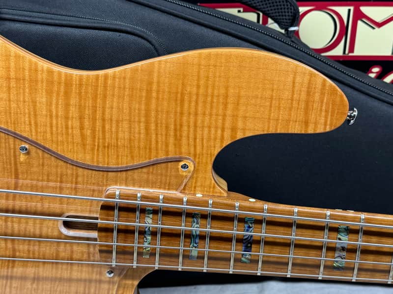 Sire Marcus Miller V10 J-style 4-string Bass - Image 3