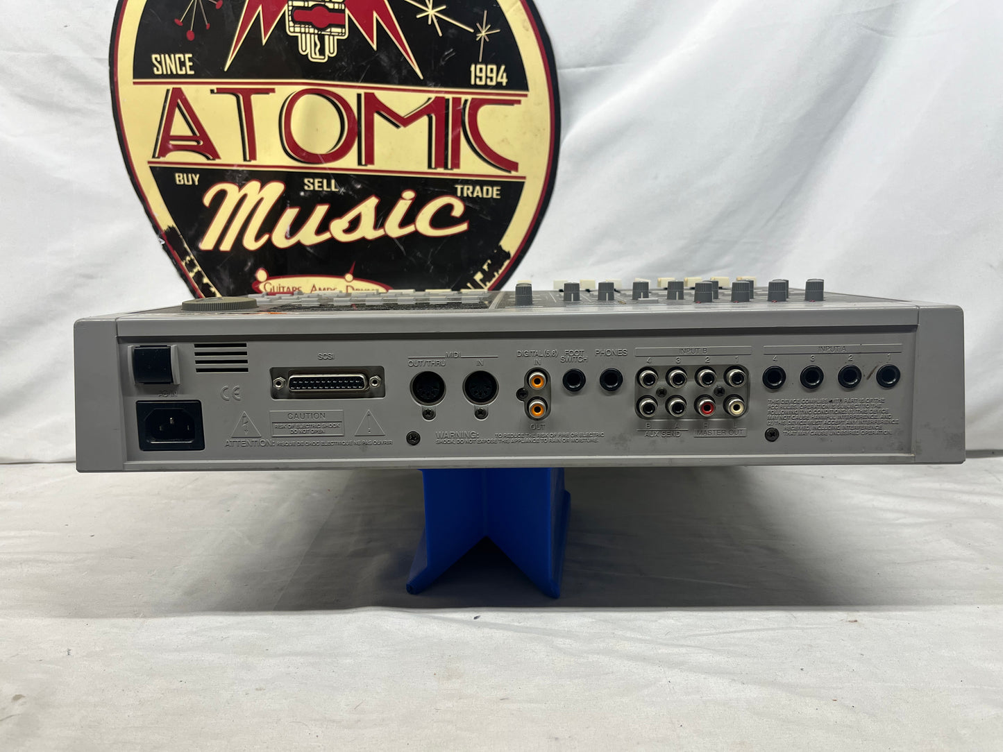 Roland VS-880 Digital Studio Workstation with Box