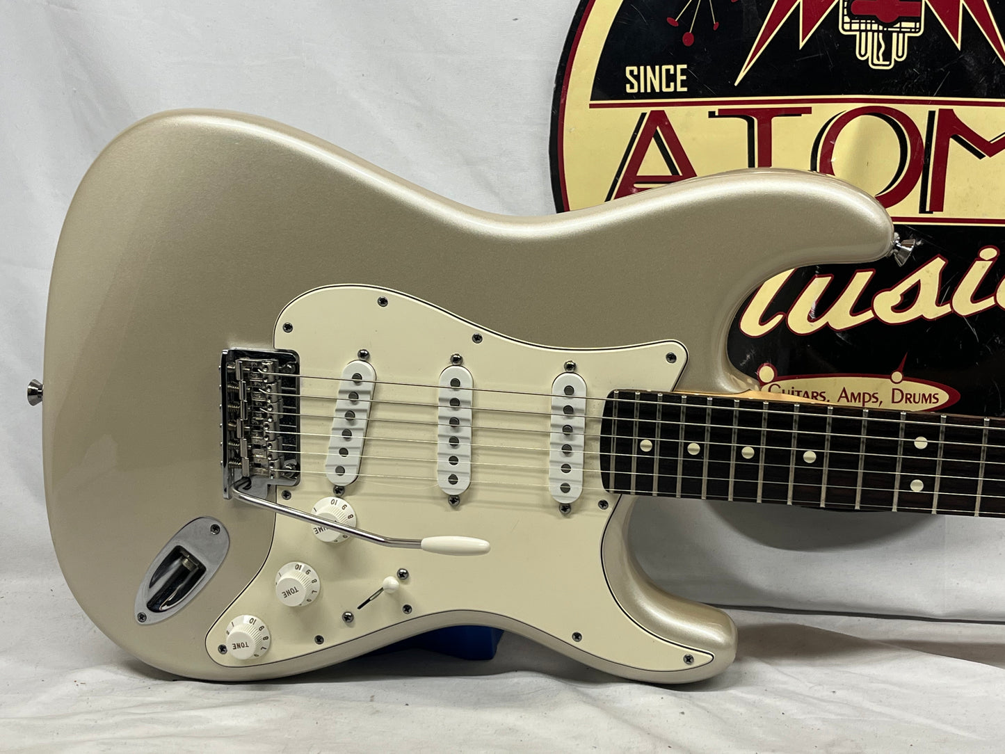 Fender American Standard Stratocaster Strat Electric Guitar - Blizzard Pearl