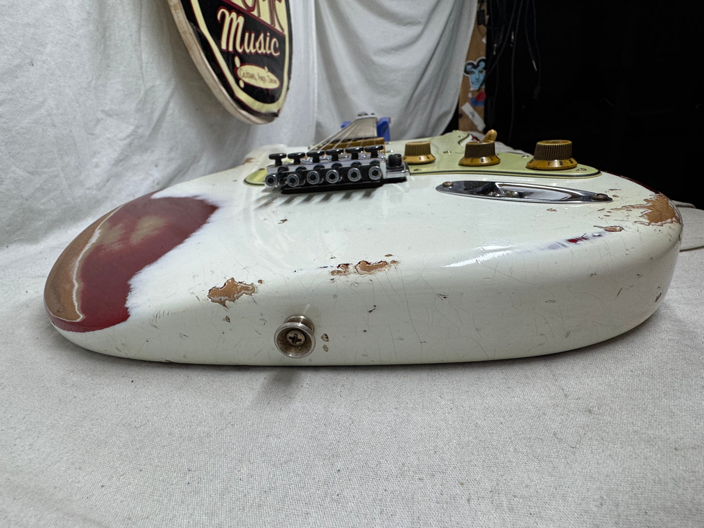 Fender USA Custom Shop Limited Edition White Lightning Stratocaster FR HSS 22 Guitar with COA + Case 2023 - Olympic White top / Candy Apple Red bottom / Rosewood fingerboard