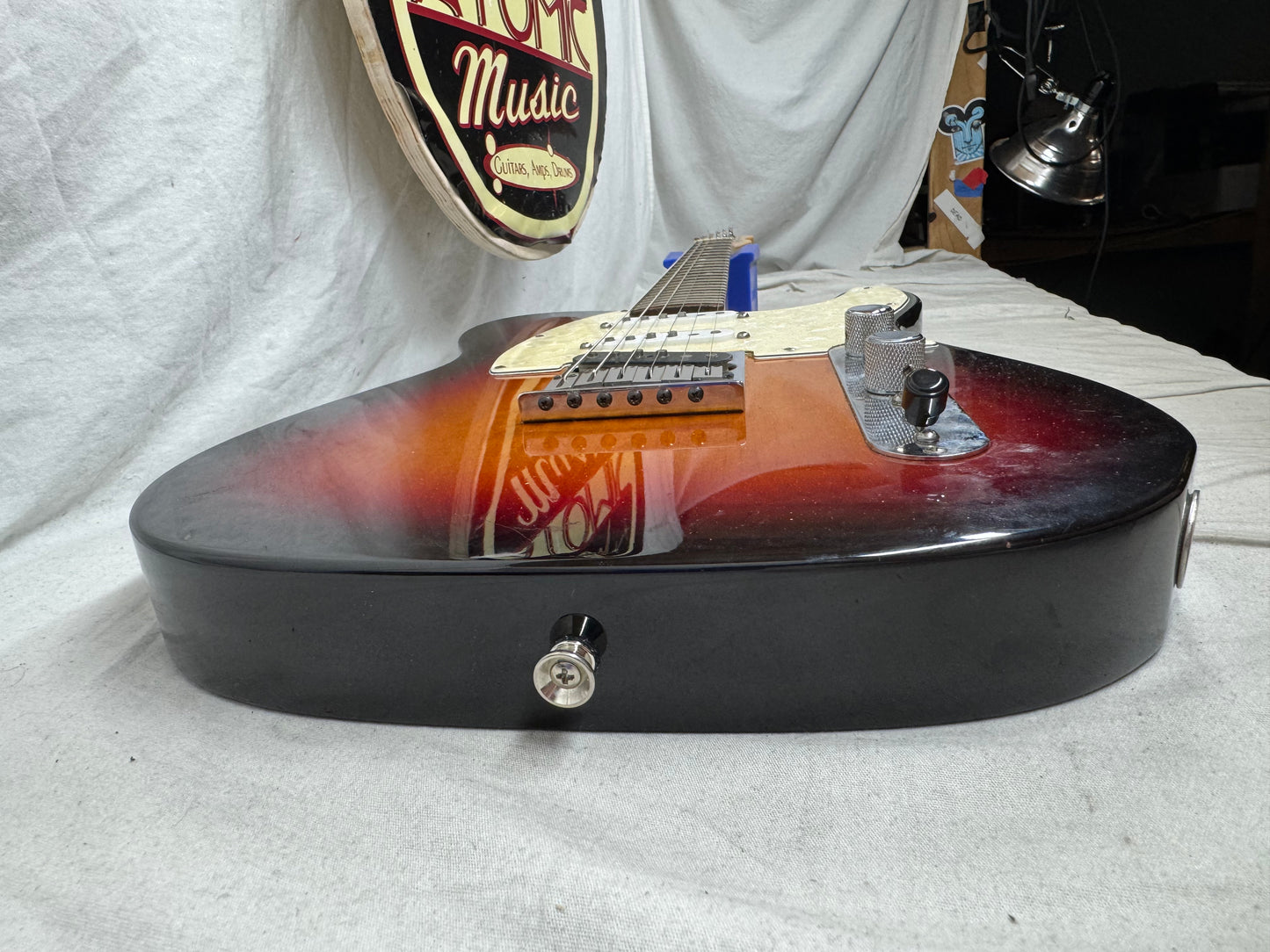 Fender Custom Shop American Classic Telecaster Guitar with Case - 3-Color Sunburst / Rosewood fingerboard