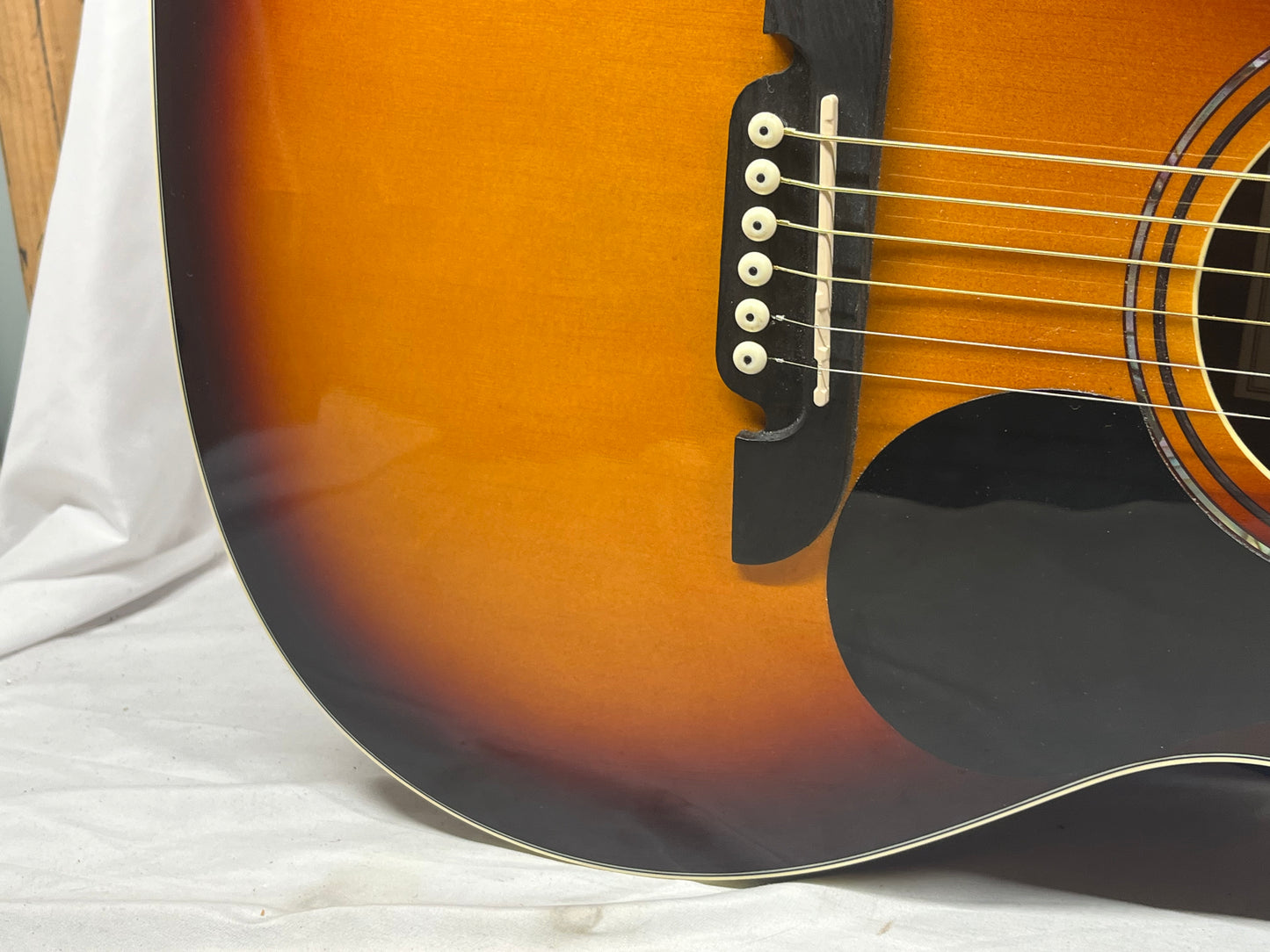 Alvarez RF26CESB Regent Series Acoustic Electric Guitar - *Missing Battery Cover*