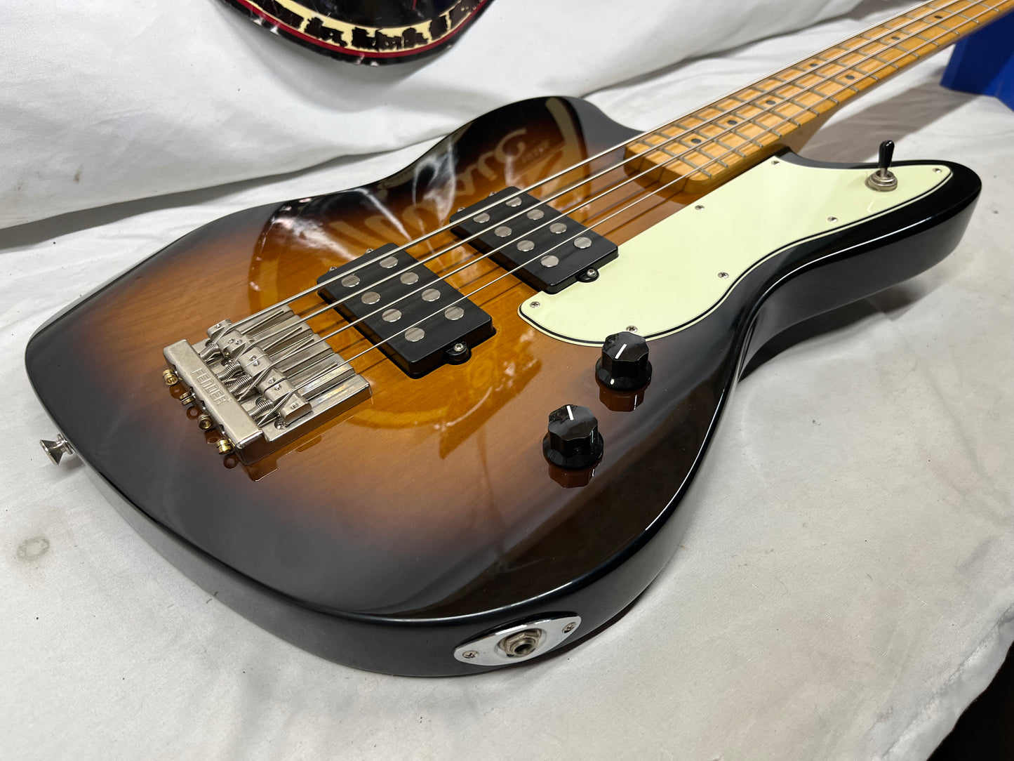 Fender Pawn Shop Reverse Jaguar 4-String Electric Bass MIM - Made in Mexico - 2-Color Sunburst