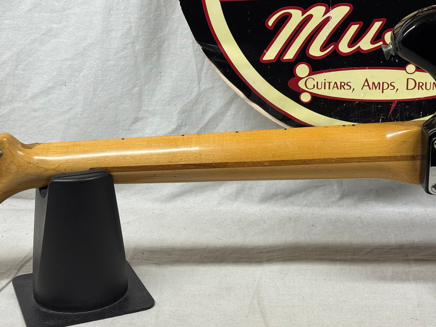 Fender MusicMaster music master Guitar 1961 - Black (likely re-fin'd) / Maple neck