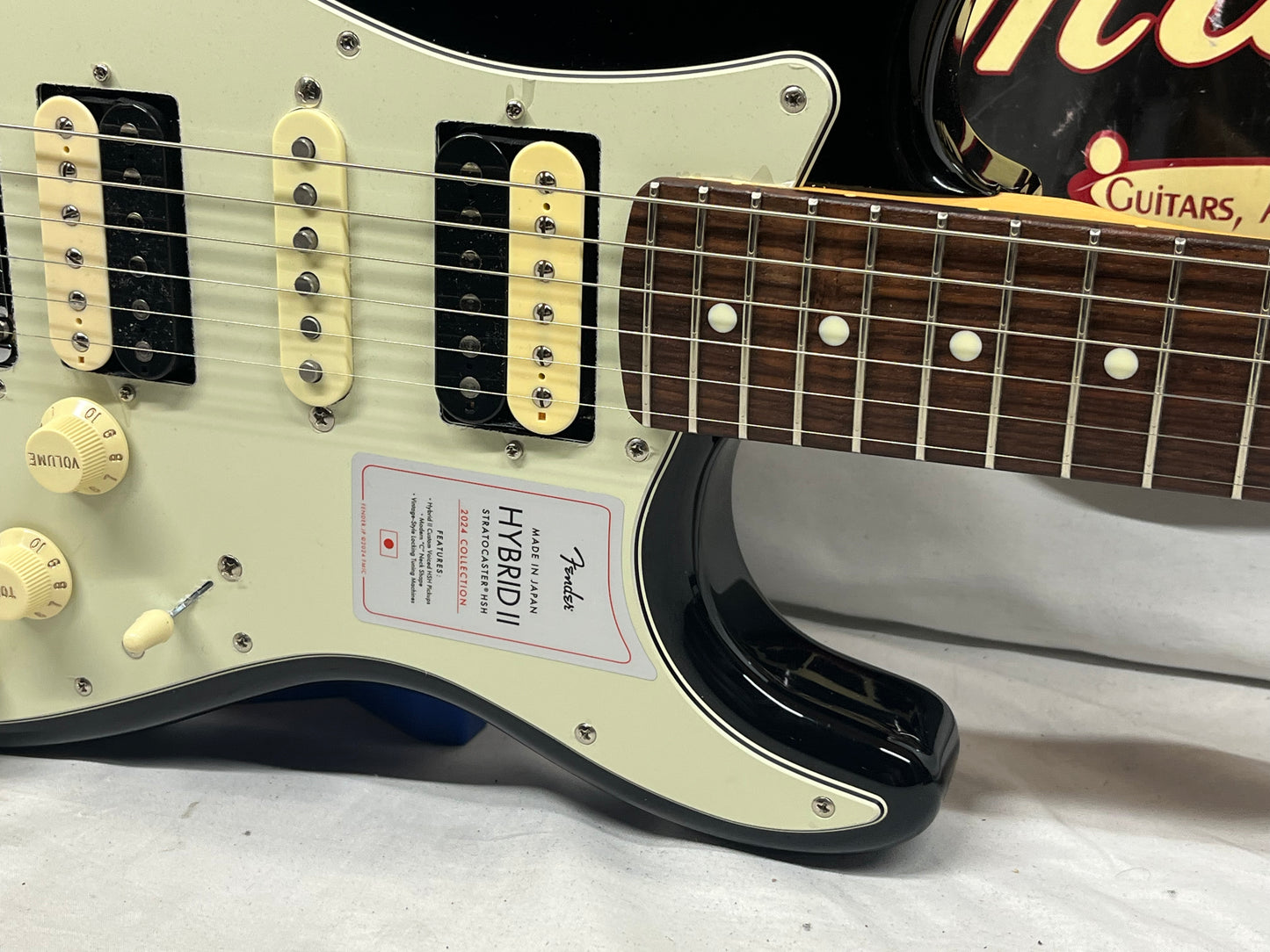 Fender 2024 Collection, Made in Japan Hybrid II Stratocaster Strat HSH - Black