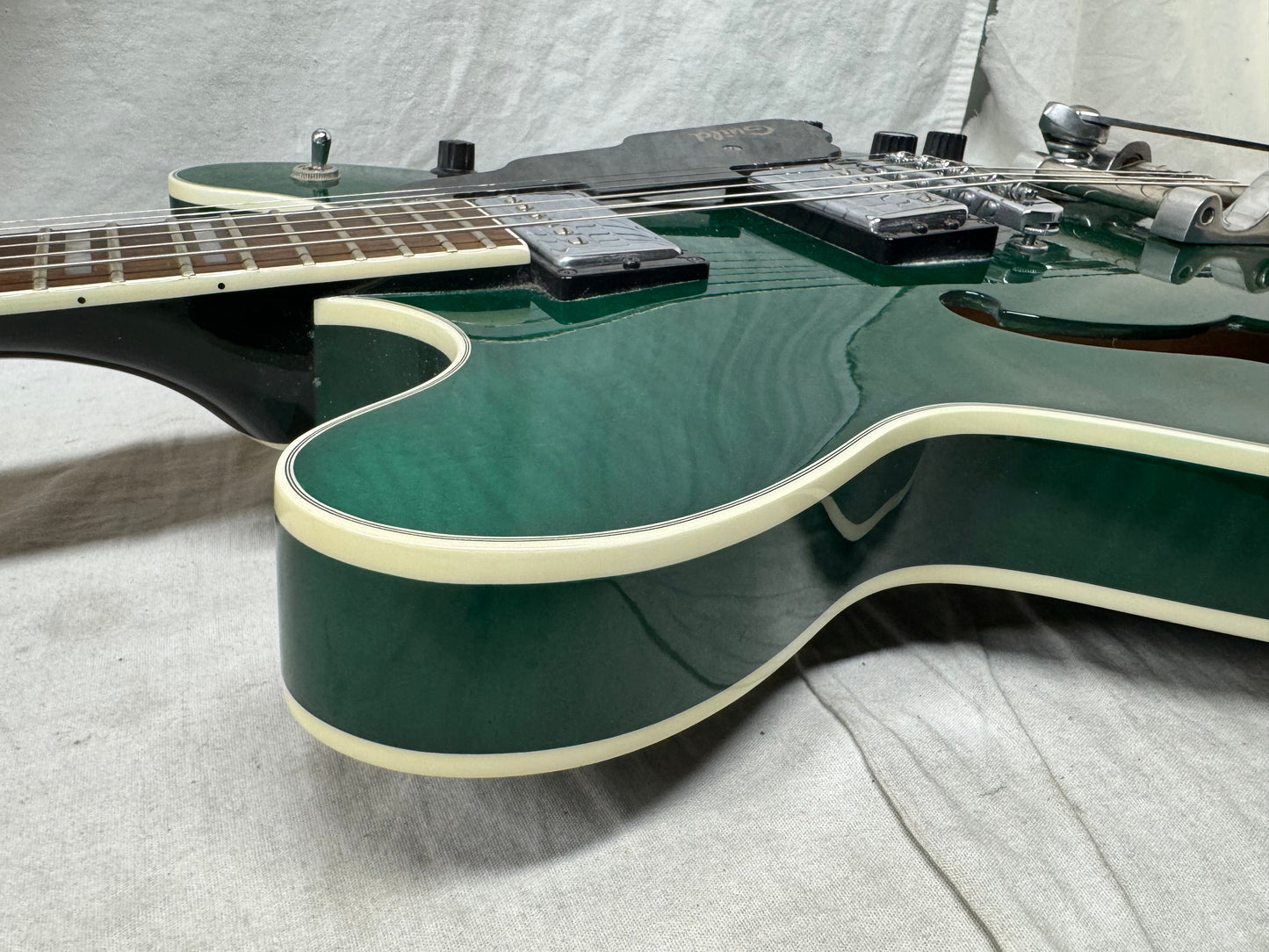 Guild SF-5 sf5 Starfire V Semi-Hollowbody Guitar with Case 2000