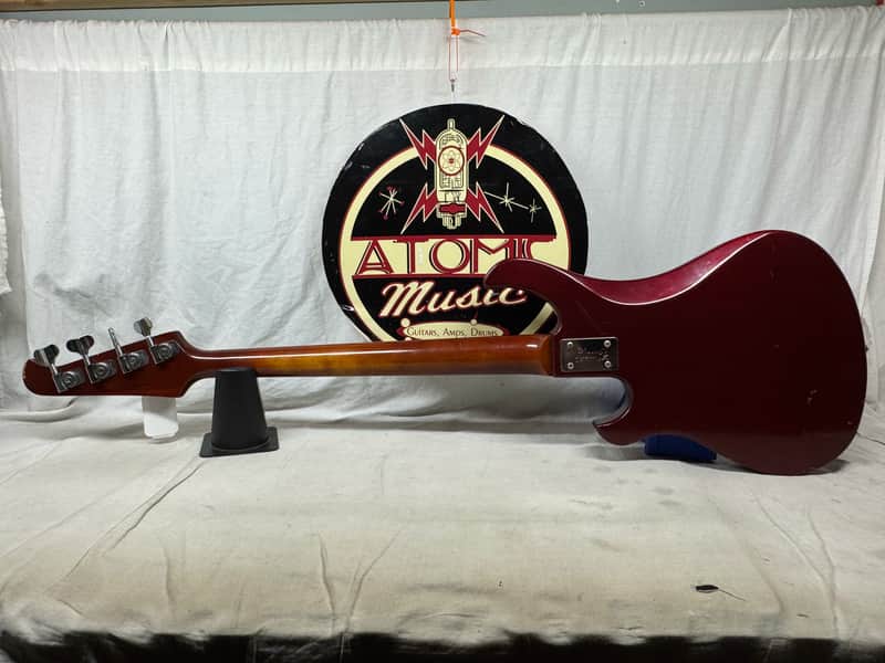 Gibson Victory 4-string Bass with Case - Image 8