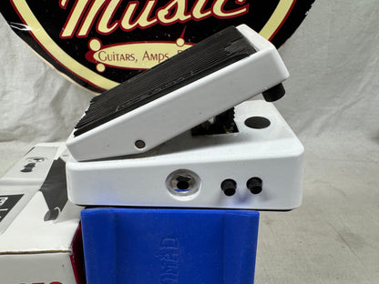 Dunlop CBM105Q Cry Baby crybaby Bass Mini Wah Pedal with Box