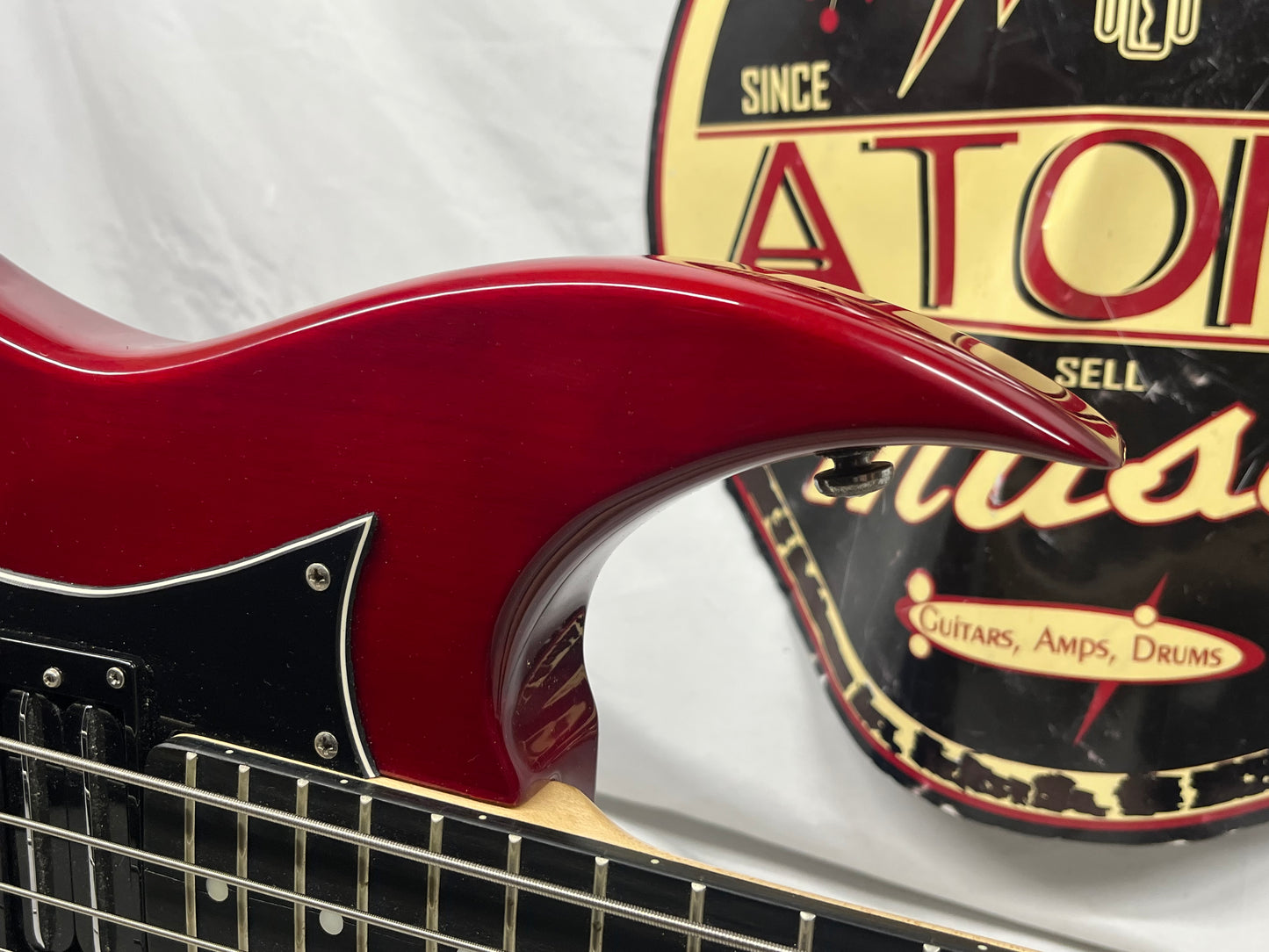 Hagstrom HB-4 Doublecut 4-String Electric Bass with Gig Bag - Split in Fretboard *See Photos*