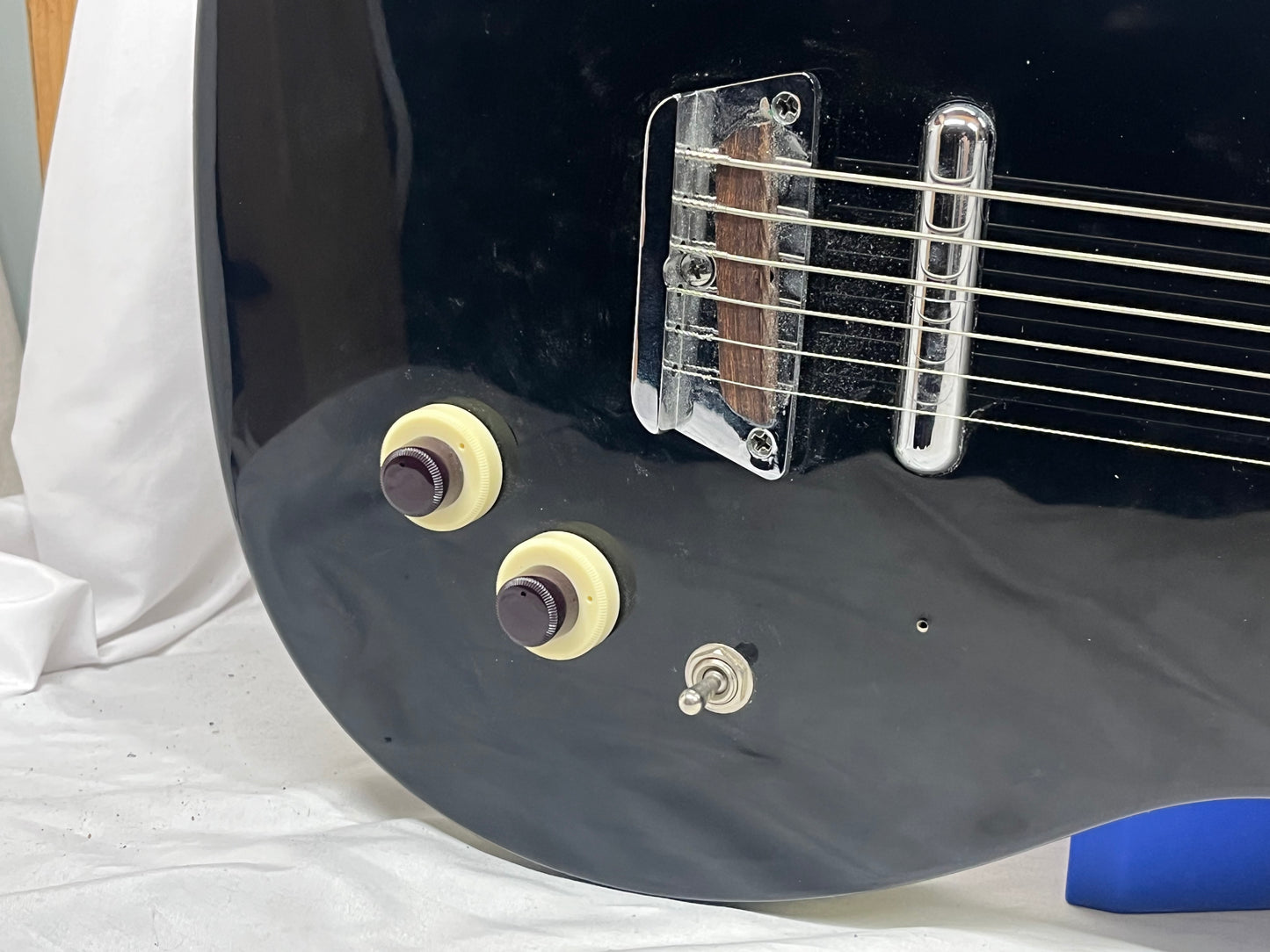Danelectro '56 Baritone Reissue Baritone Guitar