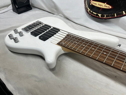 Douglas 6-String Doublecut HH Electric bass