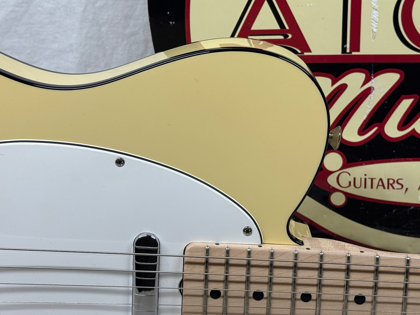 Fender USA Custom Shop 1969 '69 Telecaster Custom NOS Guitar with COA + Case 2014 - Vintage White - Double Black Binding / Maple neck