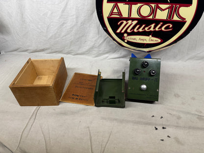 Electro-Harmonix x Sovtek " Green Russian " Big Muff π Pi version 7C 3rd Edition Distortion Fuzz Pedal with Original Wood Box - BM-1-01.00.001 ~2000 - Bubble Font / 6-Screw Chassis