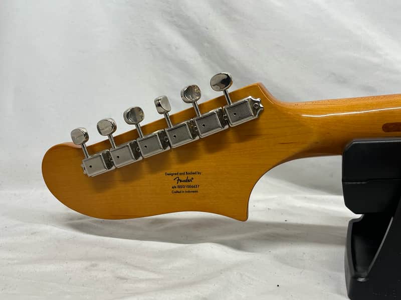 Squier Classic Vibe Starcaster Semi-Hollow Body Electric Guitar - Image 9