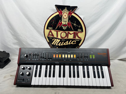 Behringer VC340 37-Key Analog Vocoder Synthesizer Keyboard