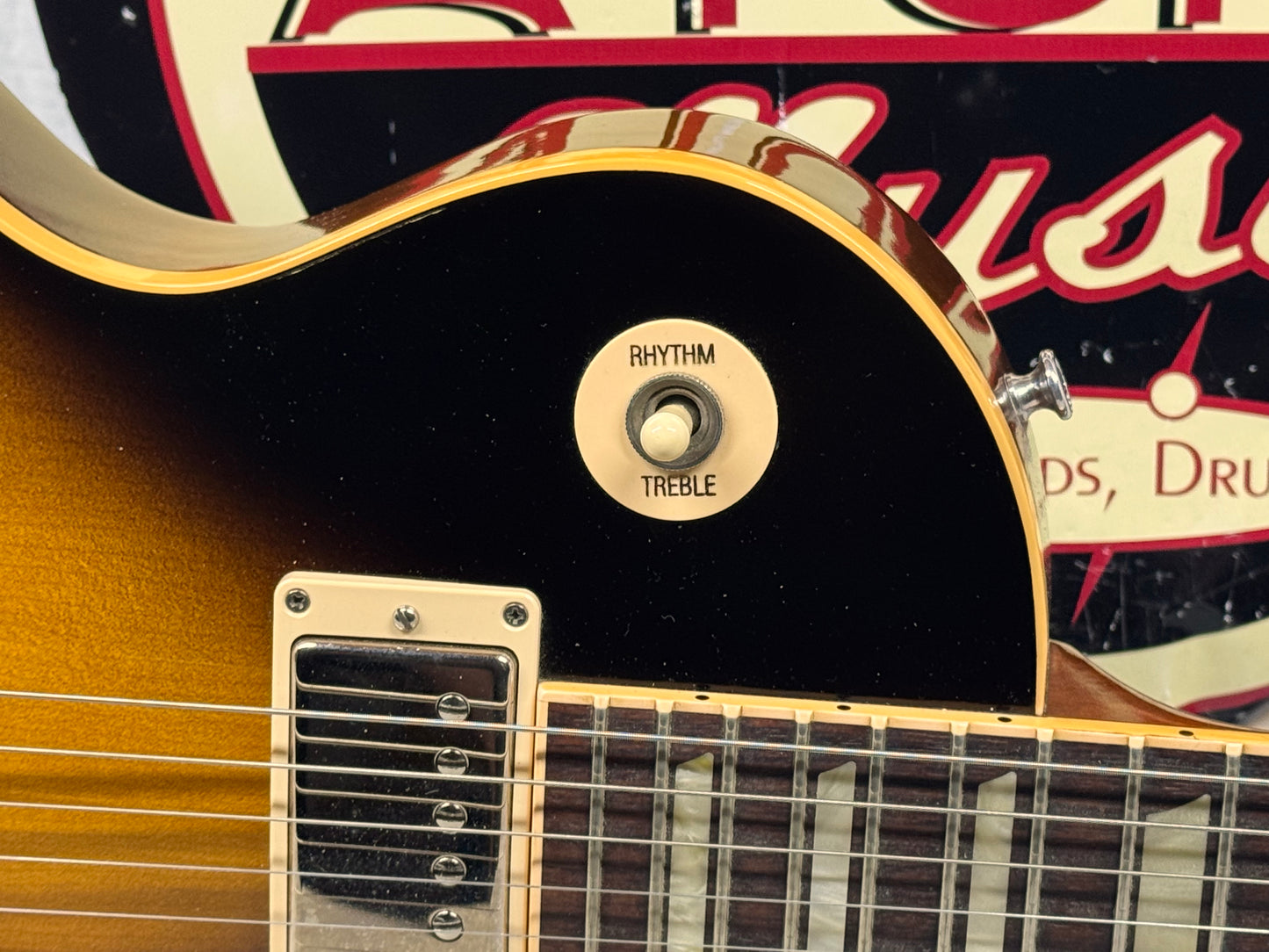 Gibson LPCGVSCH1 Les Paul Traditional Pro Guitar with Case 2012 - Vintage Sunburst