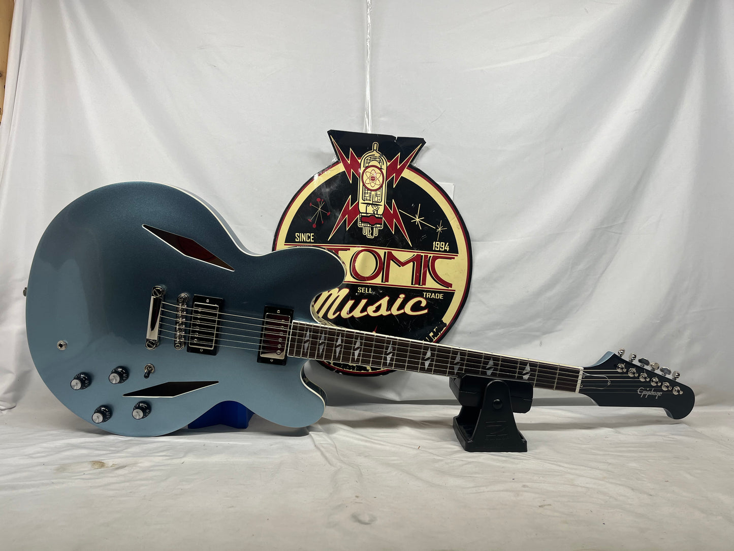 Epiphone Dave Grohl Signature Model DG-335 Semi-Hollow Body Electric Guitar with Original Case