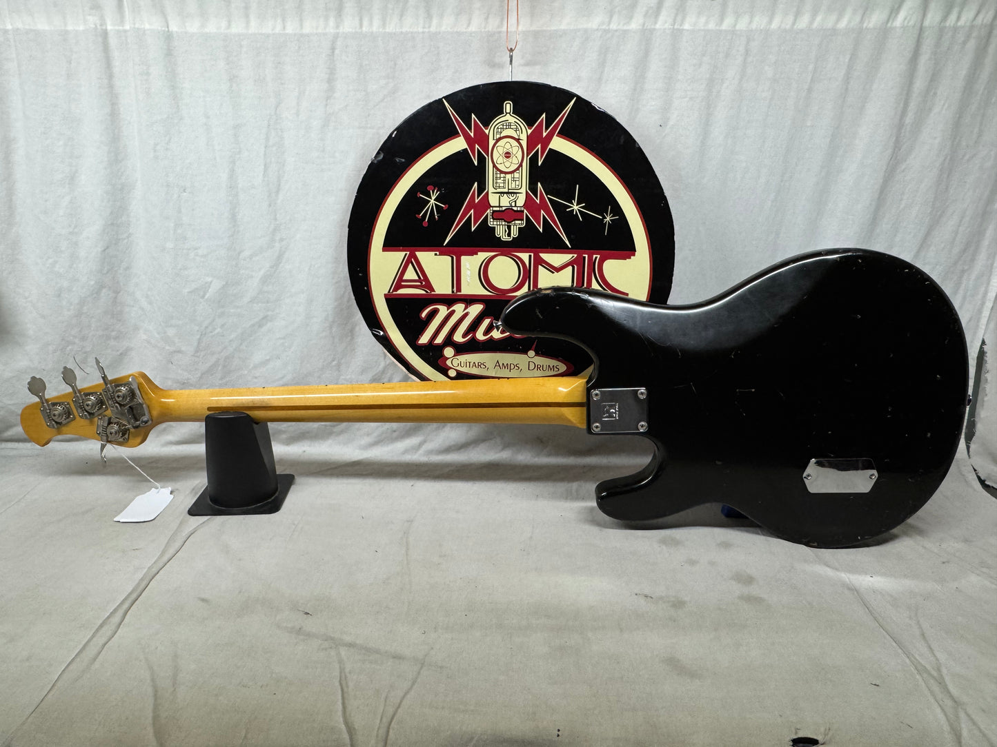Ernie Ball Music Man StingRay sting ray 4H 4 h 4-string Bass with Gator Case - Black / Maple neck