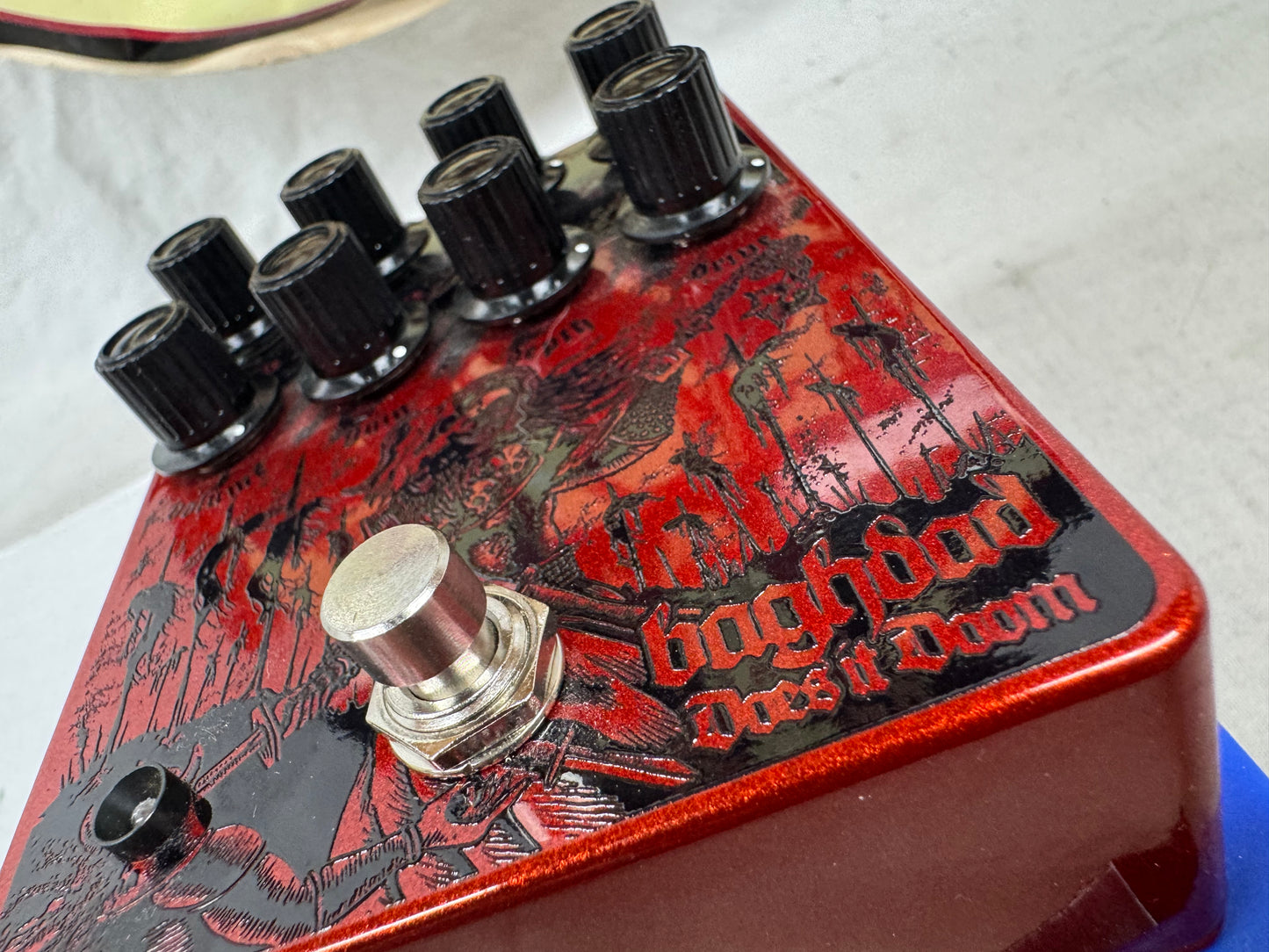 Does It Doom? Baghdad Distortion Pedal with Box - Black & Red