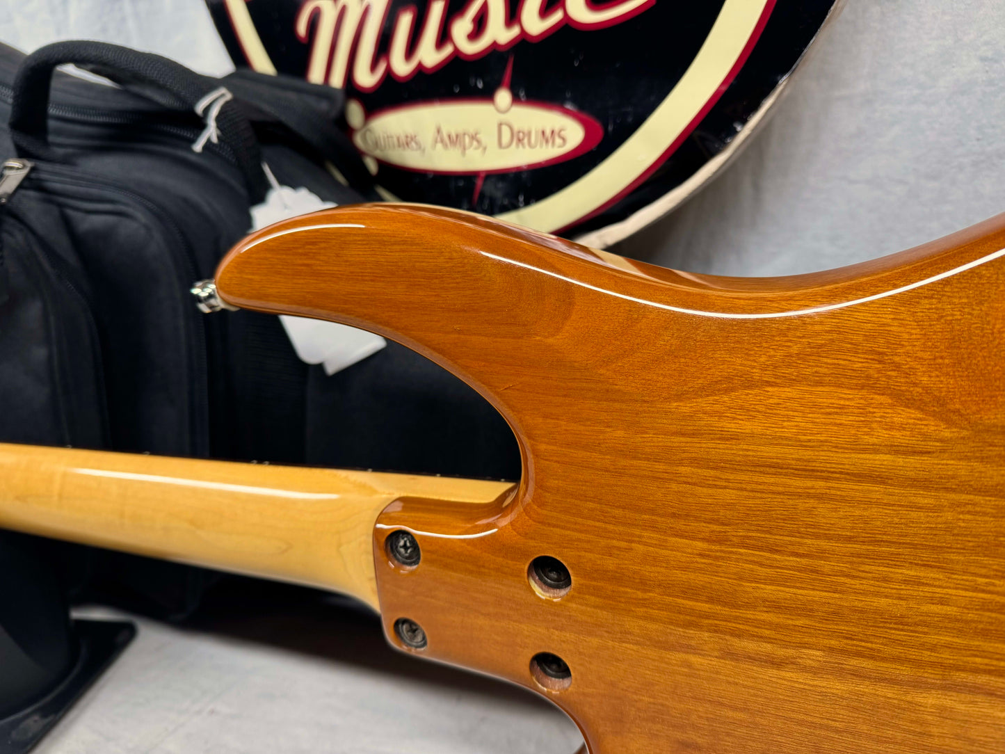 Brian Moore iM i2000 Series Model iGuitar8.13 iGuitar 8.13 Guitar with Roland Synth Access + Gig Bag - MIK Made In Korea 2001