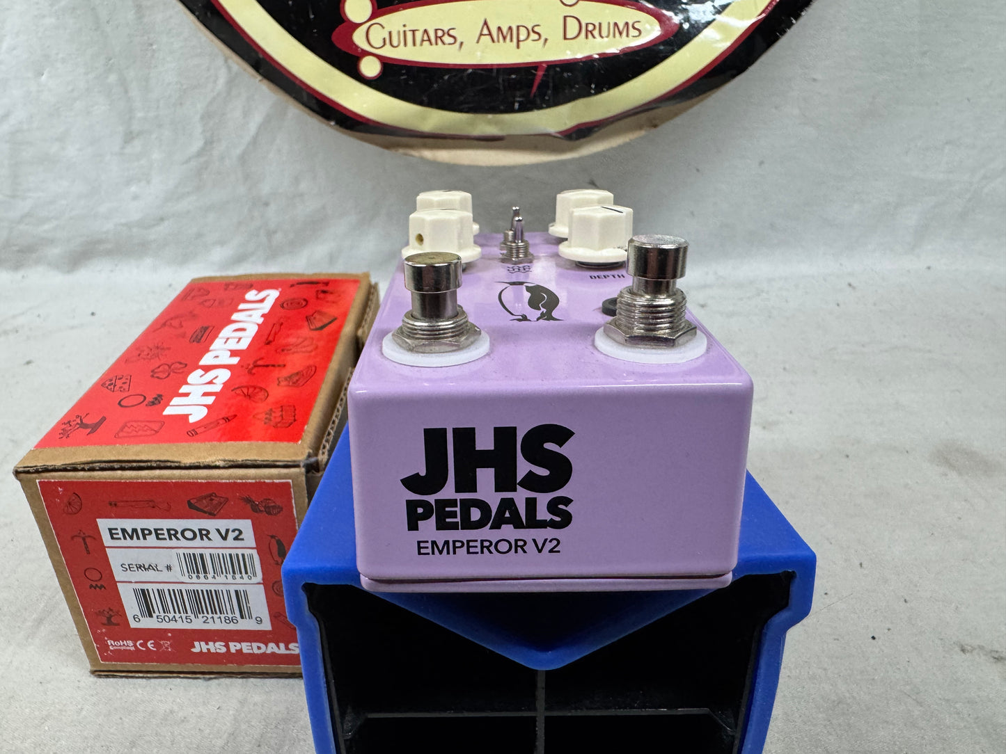 JHS Pedals Emperor v2 Chorus Vibrato Pedal with Box