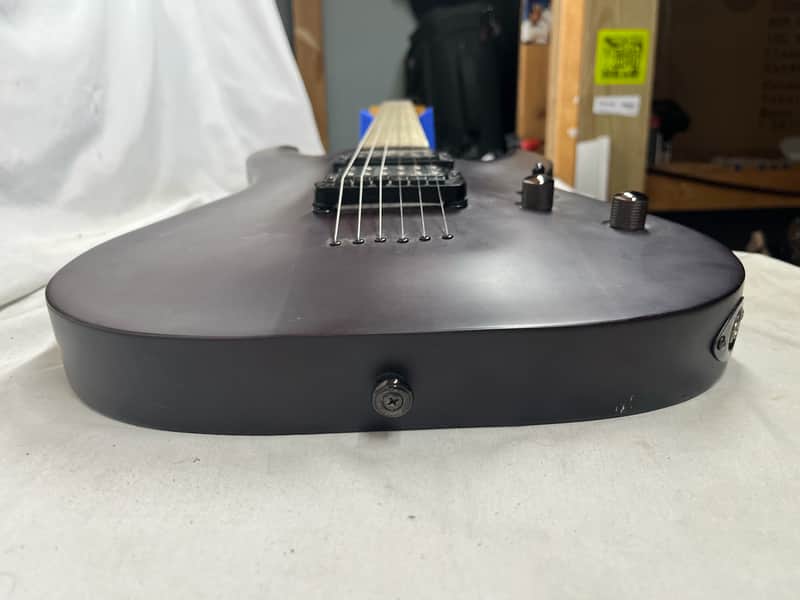 Schecter Diamond Series Omen-6 - Image 18