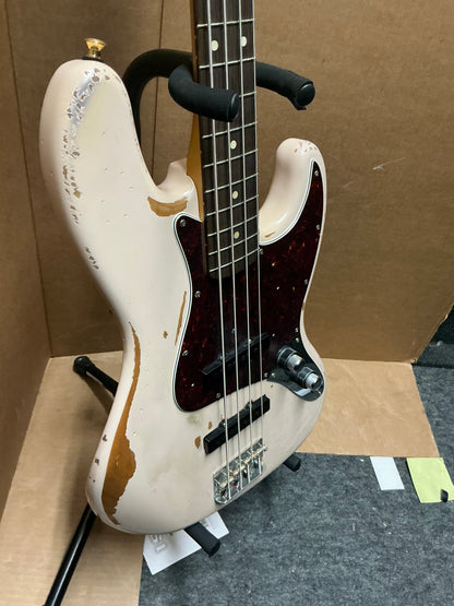 Fender Flea Artist Series Road Worn Signature Jazz Bass 2016 - Present - Shell Pink