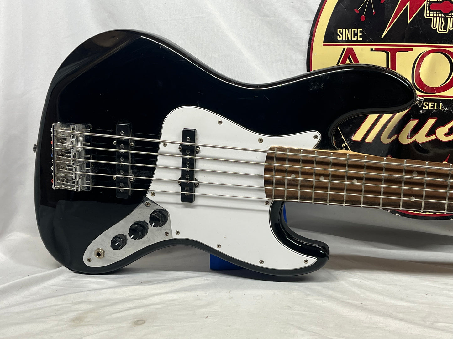 Squier Affinity Series Jazz Bass V 5-String Electric Bass - Black