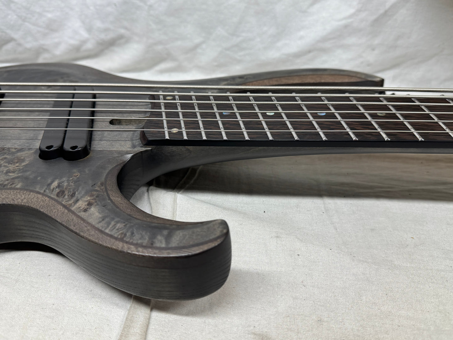 Ibanez BTB Series BTB806MS-TGF 6-string Multiscale Bass with Soft Case 2022 - Transparent Gray Flat