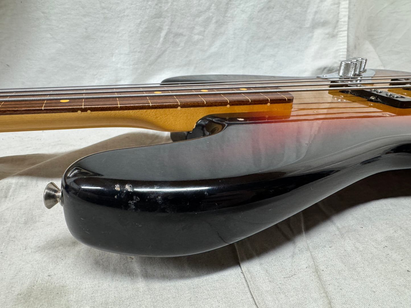 Fender Jaco Pastorius Jazz Bass Fretless 4-string J-Bass with Case 2005 - 3-Color Sunburst / Pau Ferro fingerboard