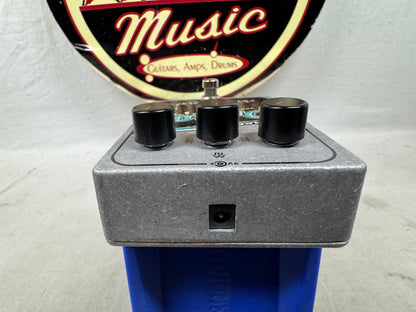 Electro-Harmonix Stereo Pulsar Variable Shape Tremolo Pedal