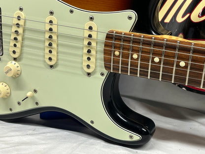 Fender Road Worn '60s Stratocaster Strat Electric Guitar - 3-Color Sunburst