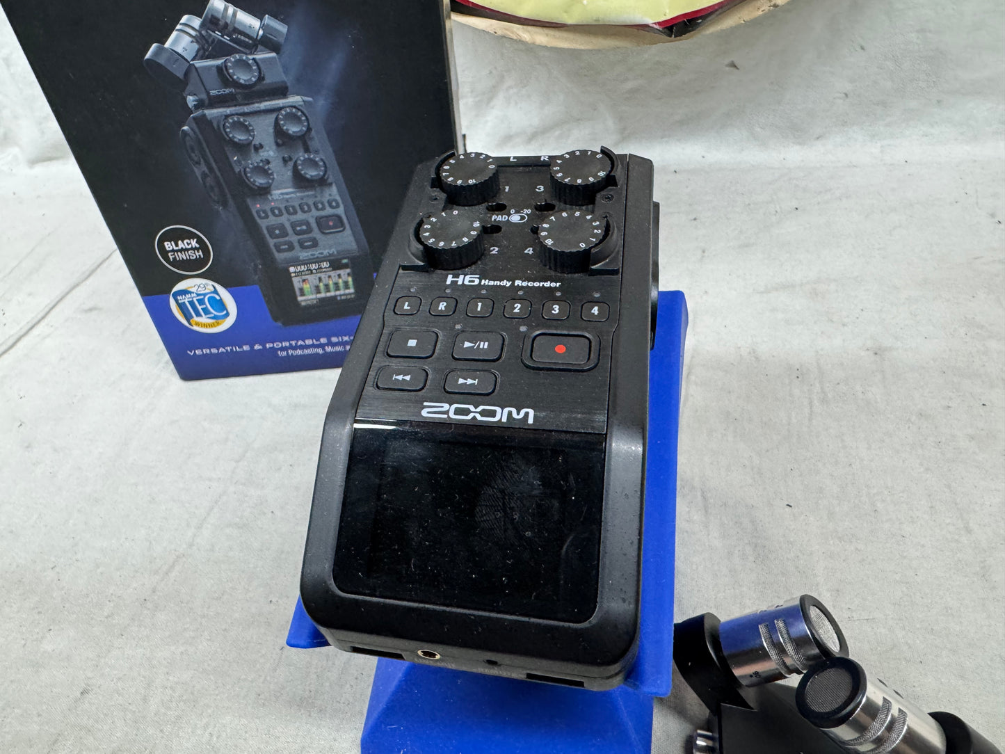 Zoom H6 Handy Recorder with Box