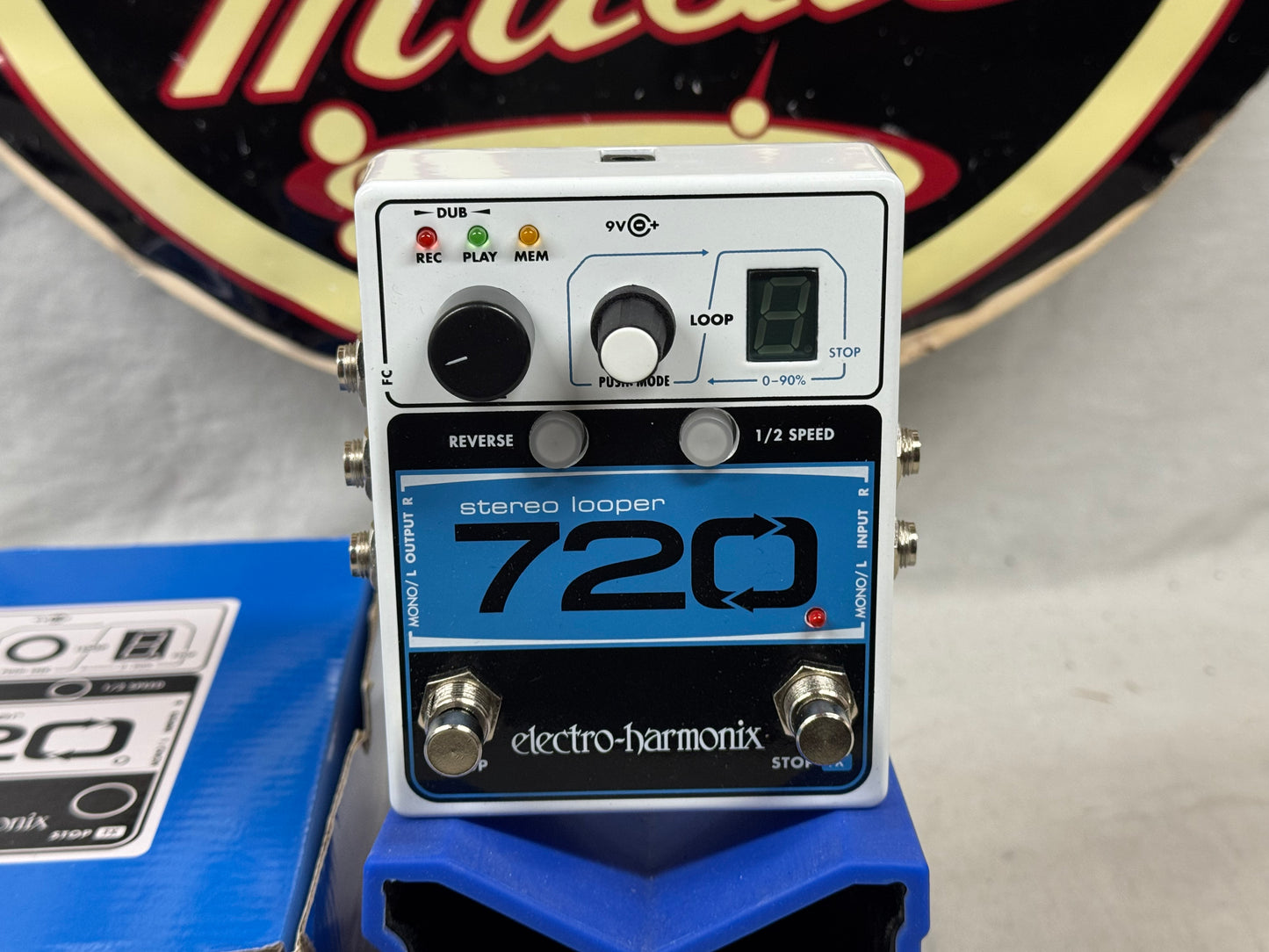 Electro-Harmonix 720 Stereo Looper Pedal with Box