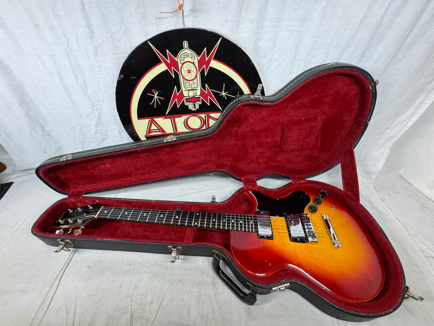Gibson L6-S l 6s Custom Singlecut Guitar with Case - Cherry Sunburst