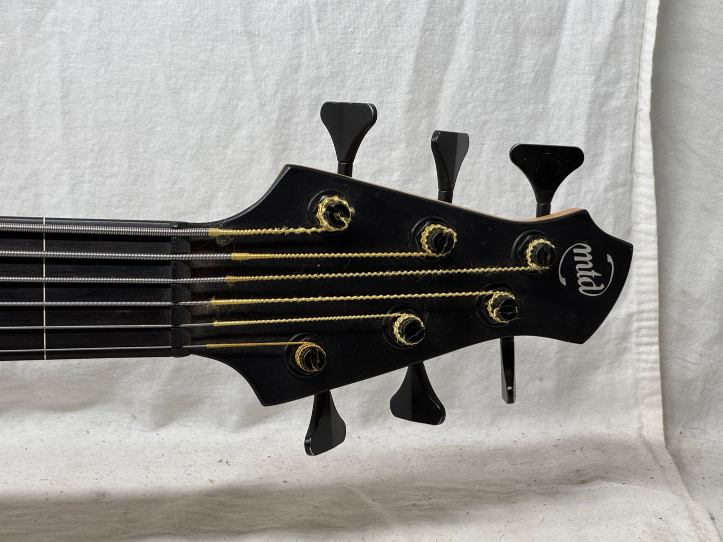 MTD Michael Tobias Design MTD635-24 mtd 635 Fretless 6-string Bass with Soft Case