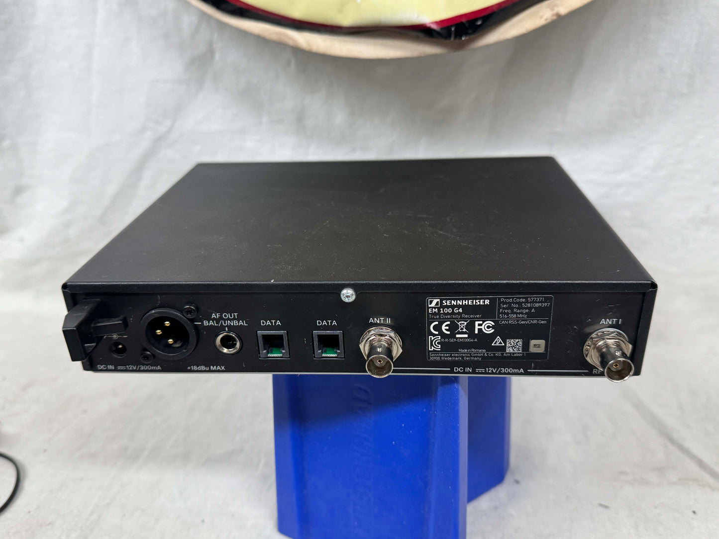 Sennheiser Evolution G4 Wireless 100 Series EM 100 em100 G4 True Diversity Receiver with Wireless Transmitter - A1 Band with ME-3ew Headset Microphone + SK 100 sk100 G3 Bodypack Transmitter