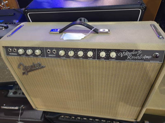 Fender "Custom" Vibrolux Reverb 40-Watt 2x10" Guitar Combo