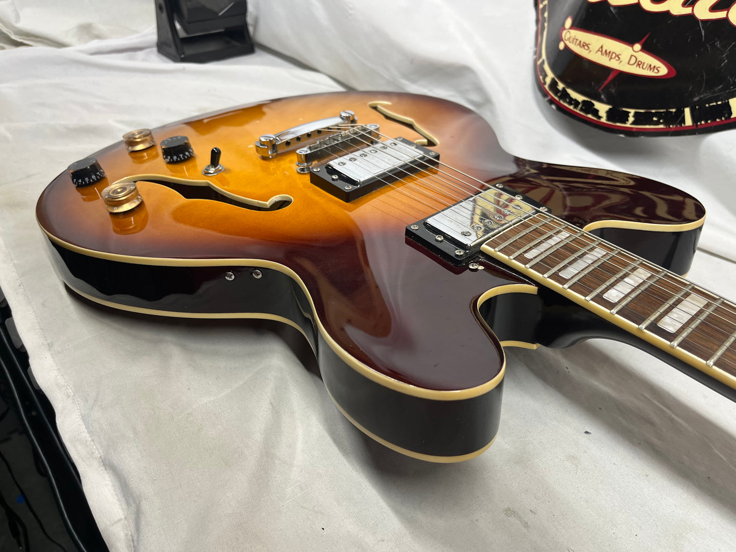 Grote Doublecut Semi-Hollow Body Electric Guitar