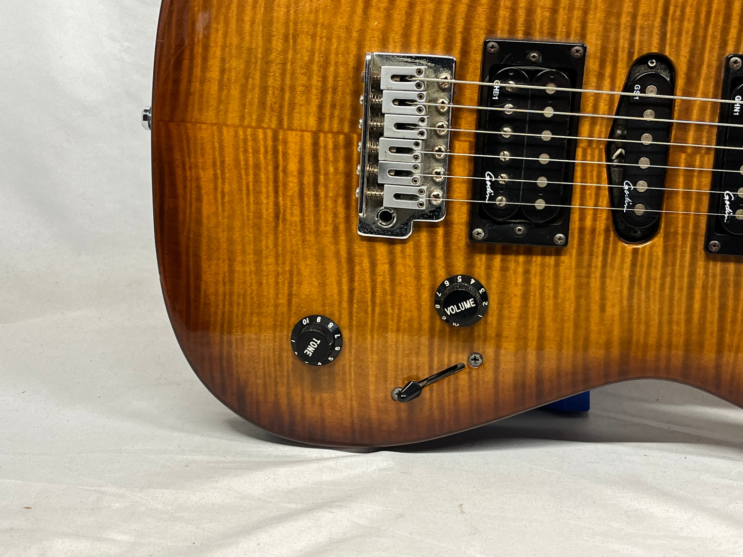 Godin Freeway Classic Electric Guitar - Dual Action Truss Rod