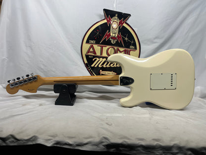 Fender Classic Series '70s Stratocaster strat Electric Guitar MIM - Made in Mexico - Olympic White
