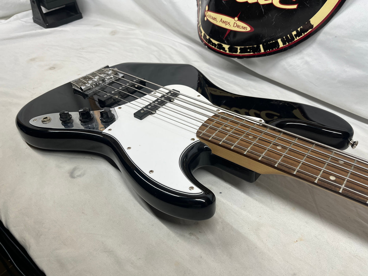 Squier Affinity Series Jazz Bass V 5-String Electric Bass - Black