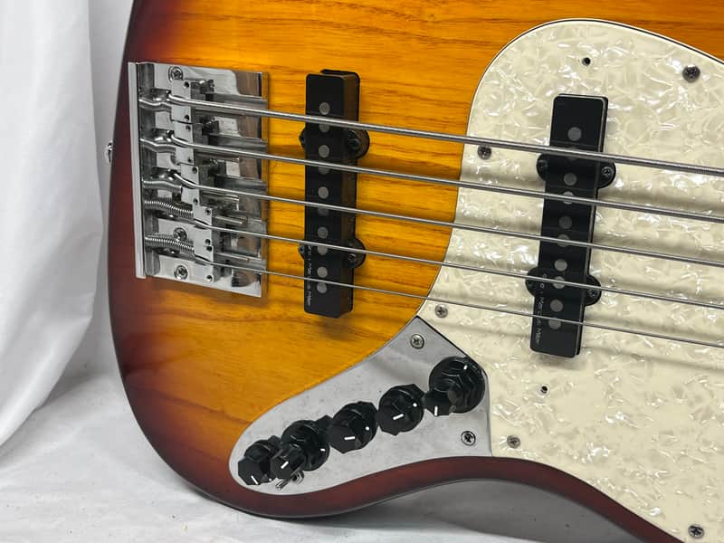 Sire Marcus Miller V8 5-String Electric Bass - Image 5
