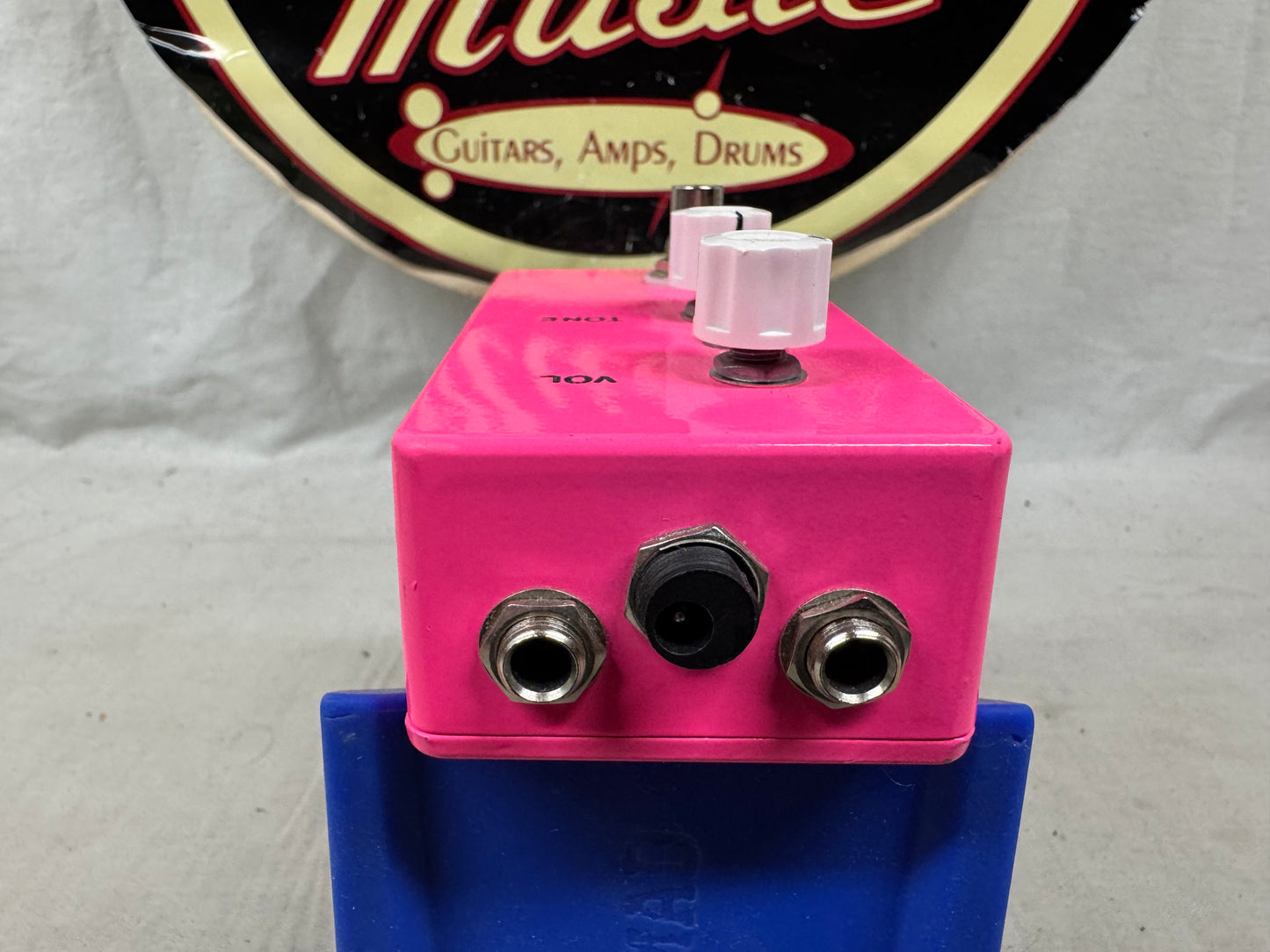 Montreal Assembly mtl.asm Your And You're Synthy Fuzz Pedal 2017