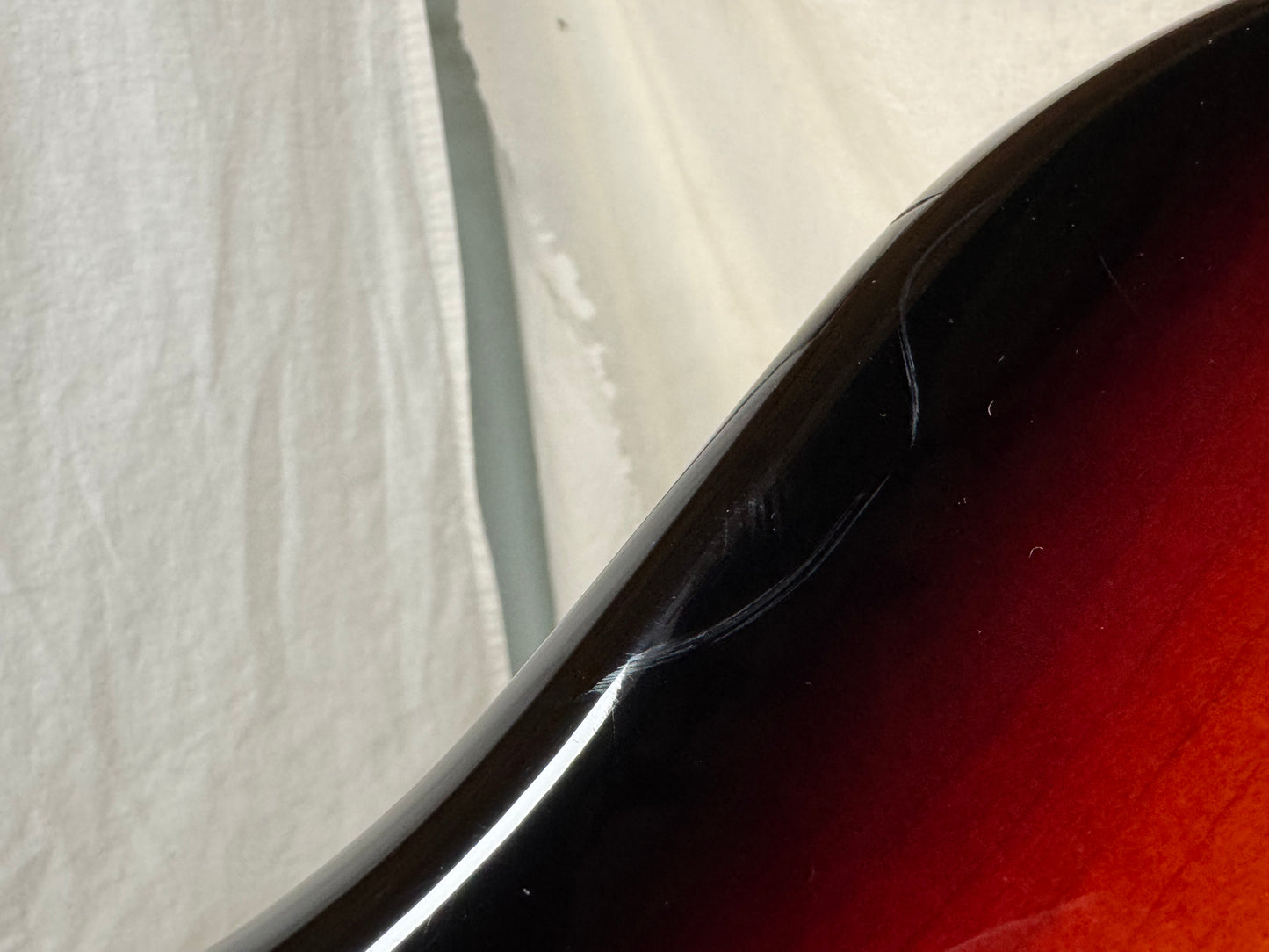 Fender American Standard Stratocaster Guitar with Case 2013 - 3-Color Sunburst / Maple neck