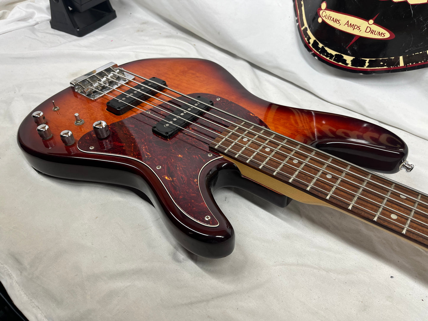 Ibanez TR505 Expressionist 5-String Doublecut Electric Bass - Violin Sunburst