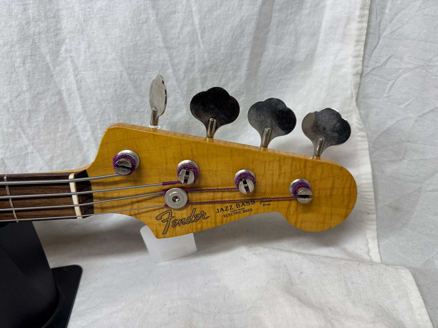 Fender Jazz Bass 4-string J-Bass - photo - Foto Flame - MIJ Made In Japan 1994 - 1995